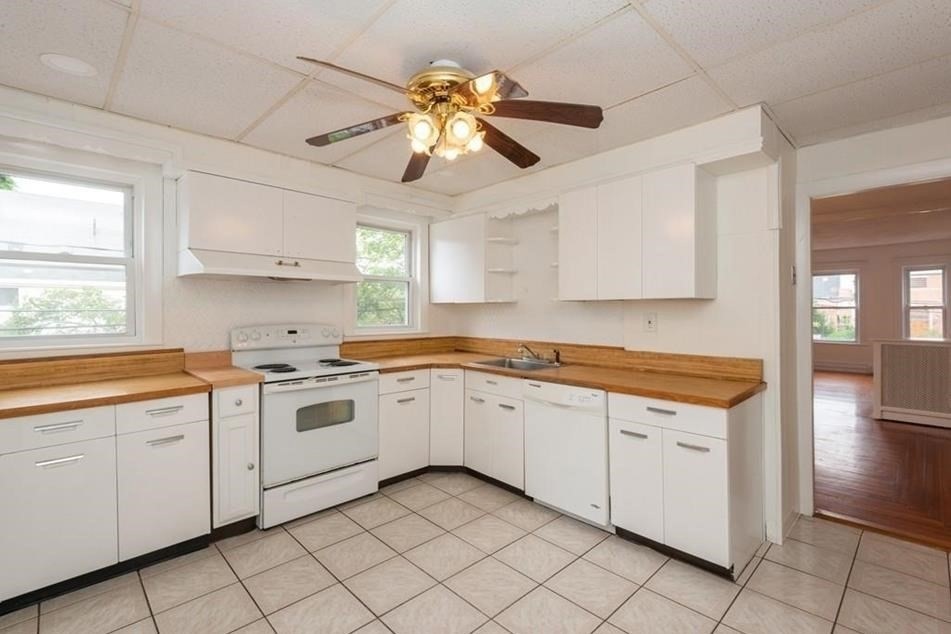 120 Massachusetts Ave unit 2, Arlington, MA 02474 - photo 1