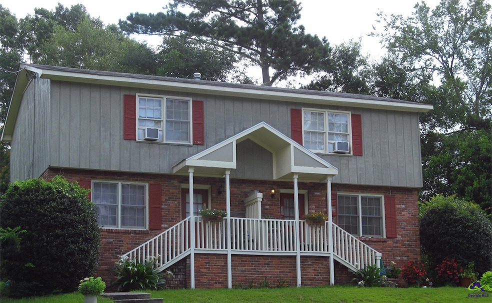 240 Neptune Ct, Macon, GA 31211 - photo 1