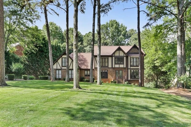 6099 Millstone Run, Stone Mountain, GA 30087 - photo 1