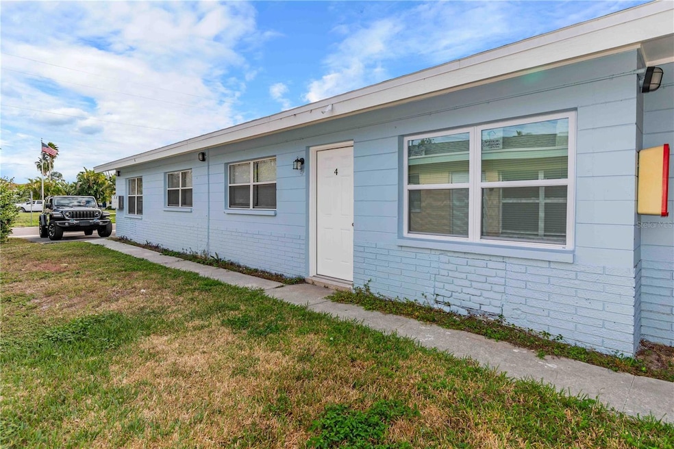 140 112th Ave N unit 4, St. Petersburg, FL 33716 - photo 1