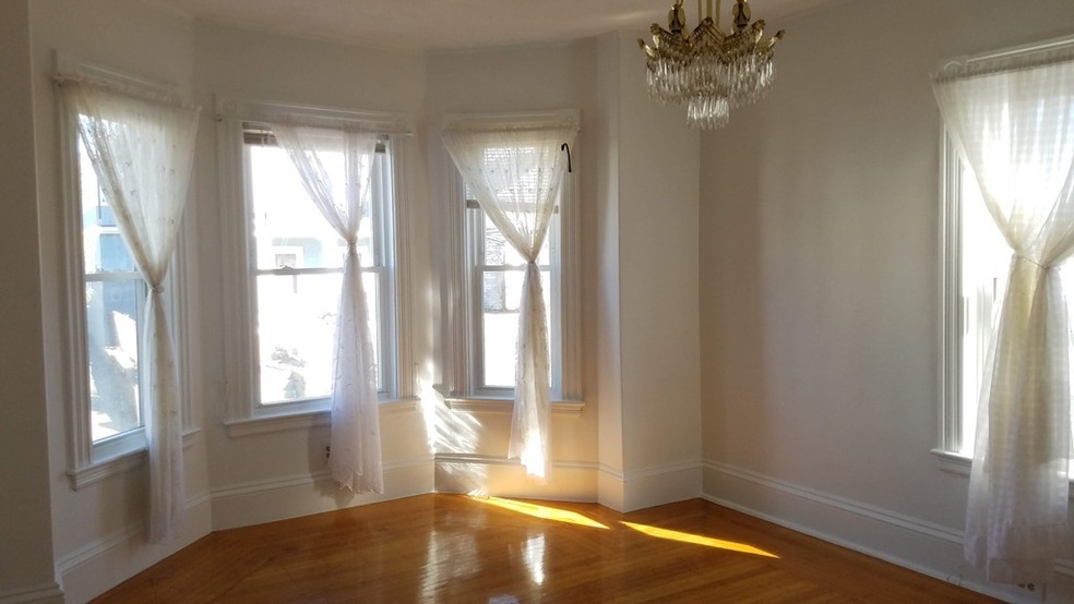 18 Palfrey St unit 1, Watertown, MA 02472 - photo 1