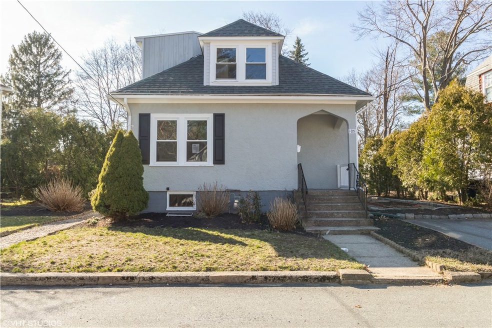 109 Lansing Ave, Warwick, RI 02888 - photo 1