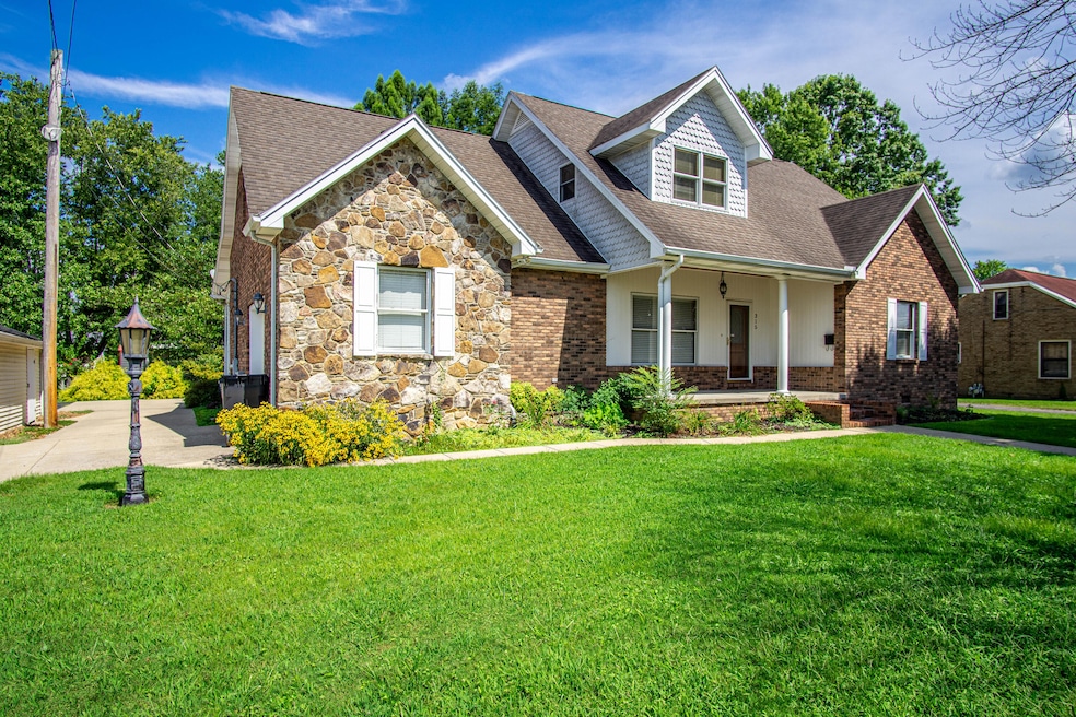 315 Ball Ave, Corbin, KY 40701 - photo 1