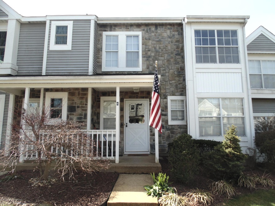 4 MAINBRAID COURT