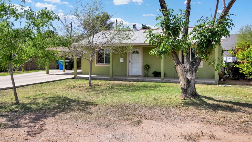 LOVELY CURB APPEAL