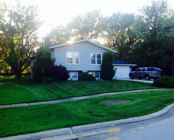 18920 Maple Ave, Country Club Hills, IL 60478 - photo 1