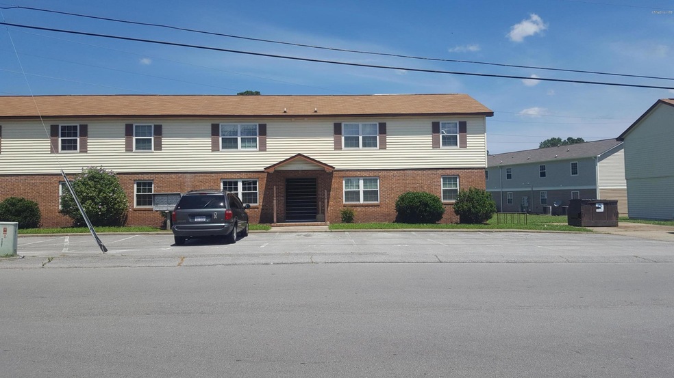 2318 Indian Dr unit B5, Jacksonville, NC 28546 - photo 1