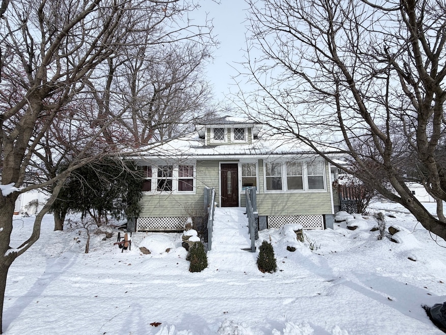 102 E Lincoln St, Pesotum, IL 61863 - photo 1