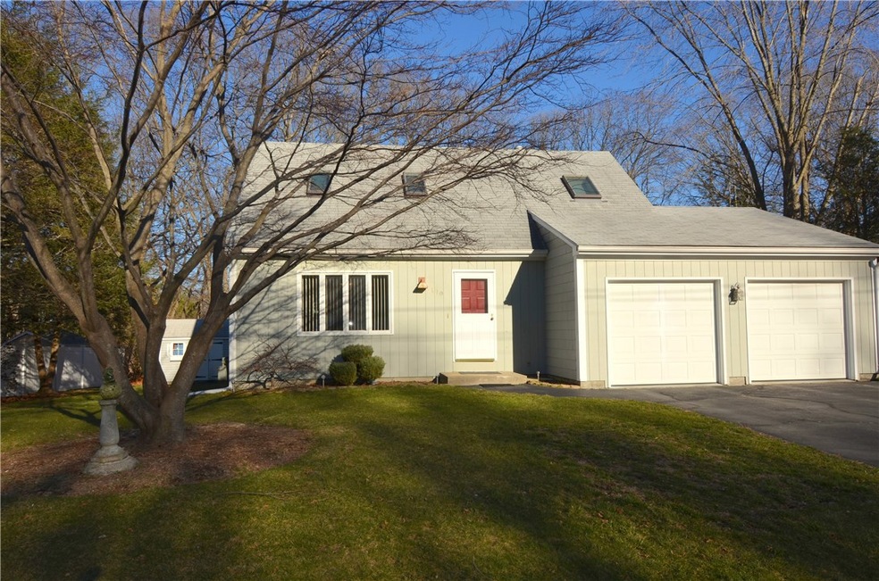 190 Boulder View Dr, Warwick, RI 02886 - photo 1