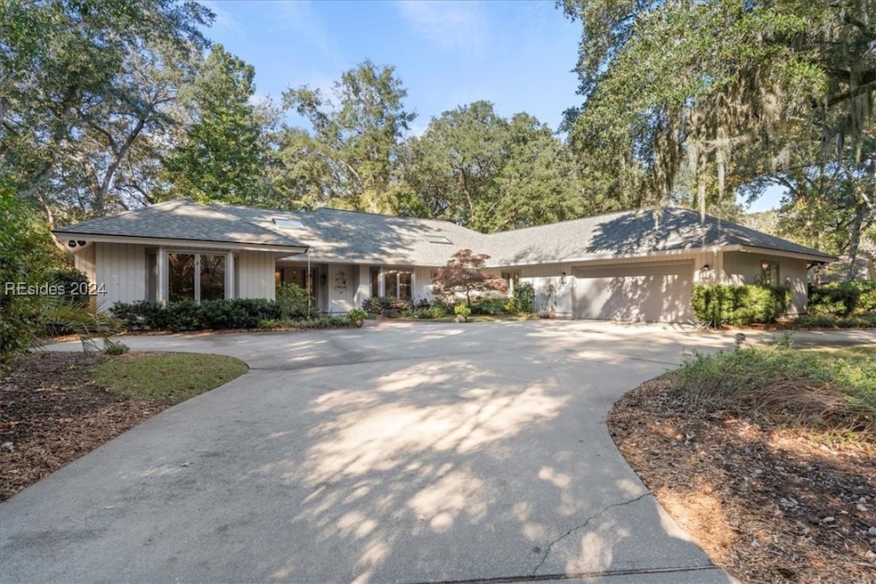 What a beautiful home at 17 Sally Port Road in Por