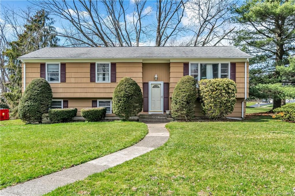 21 Meadowbrook Rd, West Haven, CT 06516 - photo 1