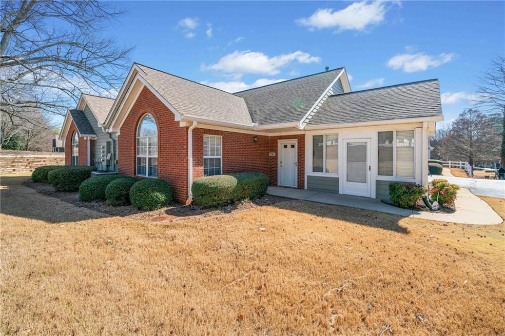 2160 Carefree Cir unit 9, Marietta, GA 30062 - photo 1