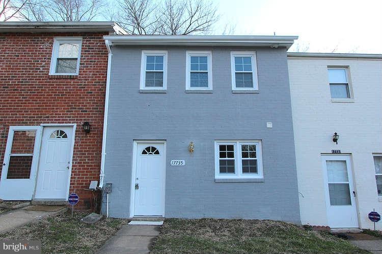 17735 Confederate Ct, Dumfries, VA 22026 - photo 1