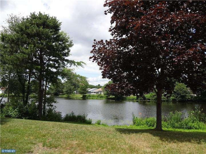 18 Thornbury Place, Southampton, NJ 08088 - photo 1