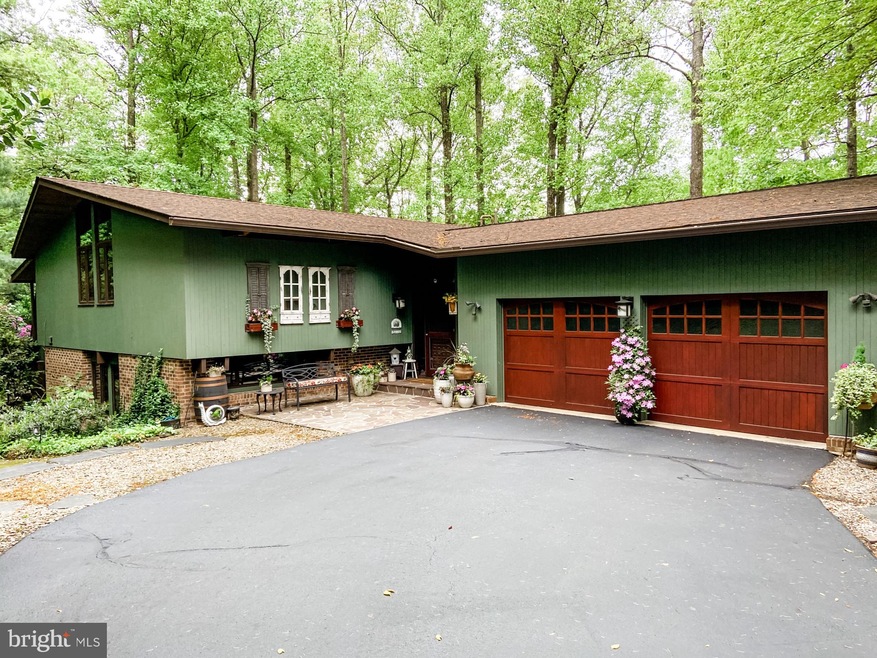 5324 Black Oak Dr, Fairfax, VA 22032 - photo 1