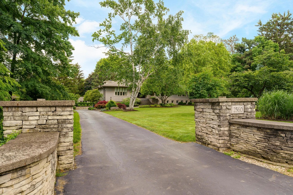 2560 w Lane Ave-mls-1