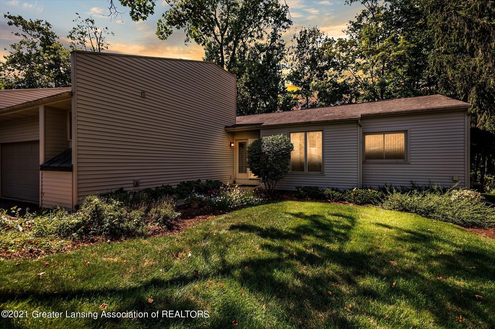 01-7014-N-Ridge-Dr-WindowStill-Real-Esta