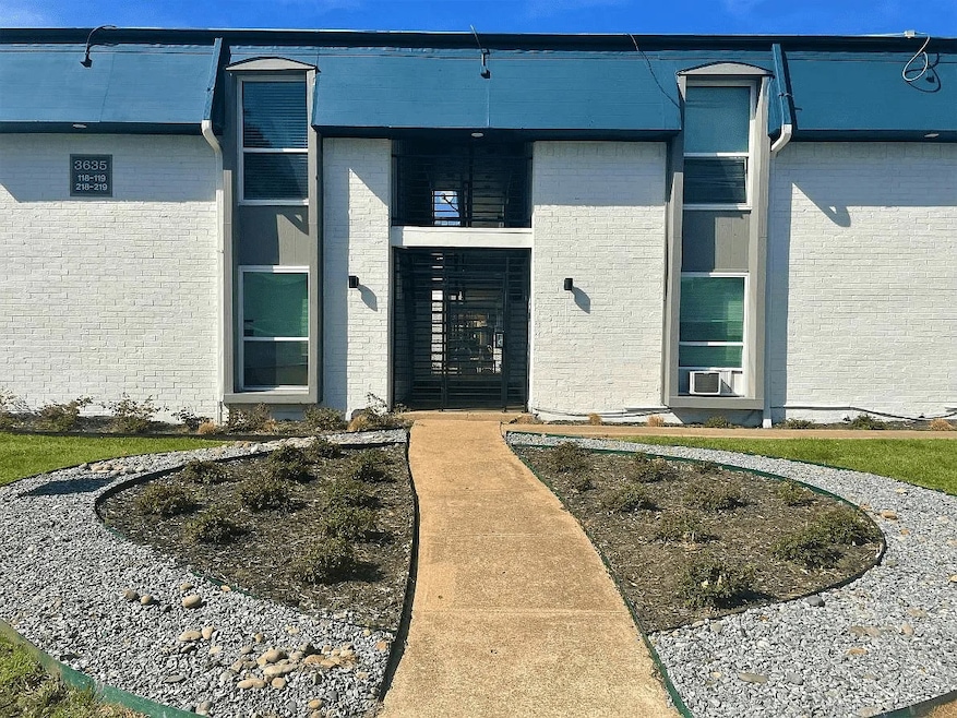 3627 Almazan Dr unit C117, Dallas, TX 75220 - photo 1