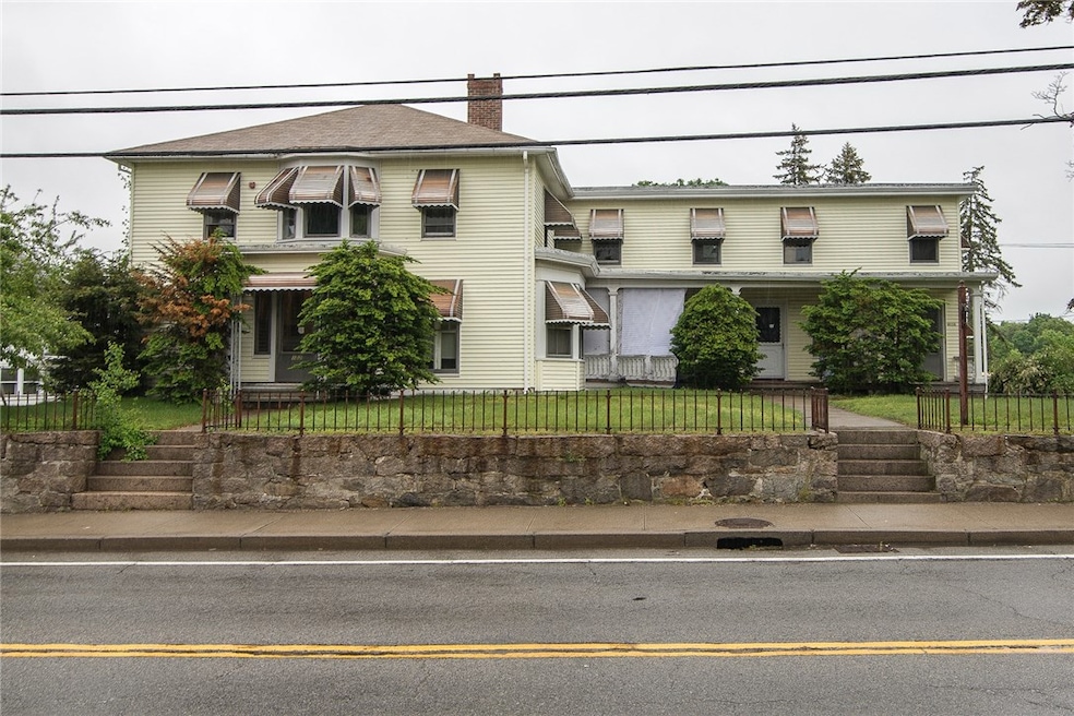 1022 Main St, West Warwick, RI 02893 - photo 1