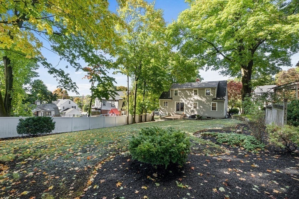 25 High St, Stoneham, MA 02180 - photo 1