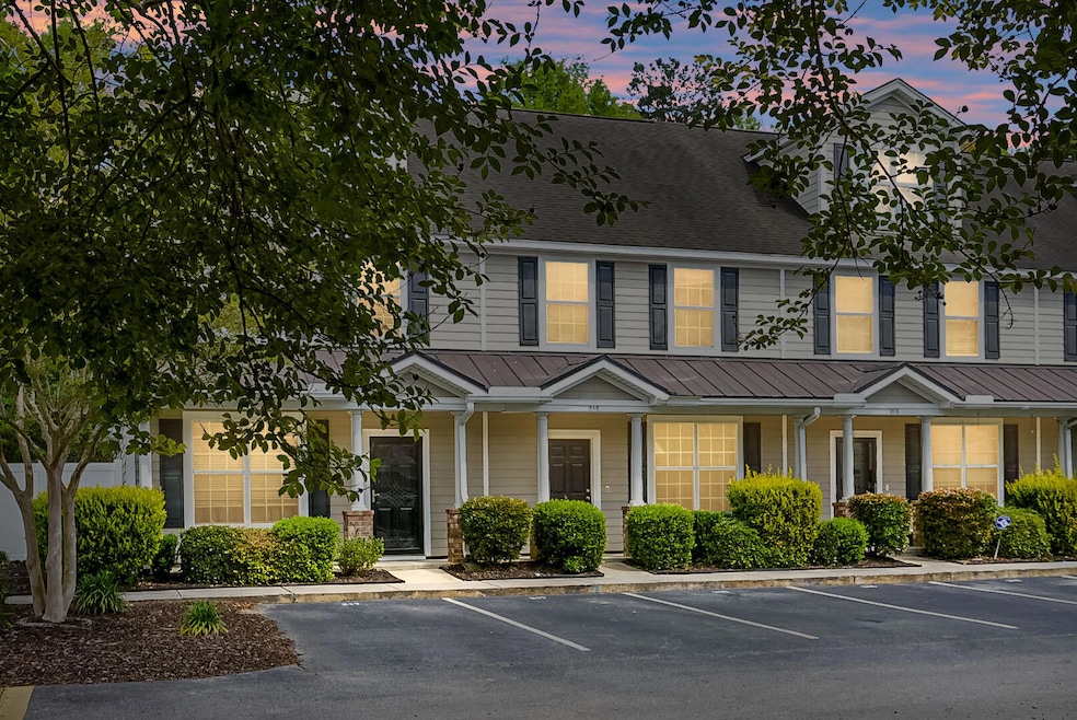 For Rent $1,700/month