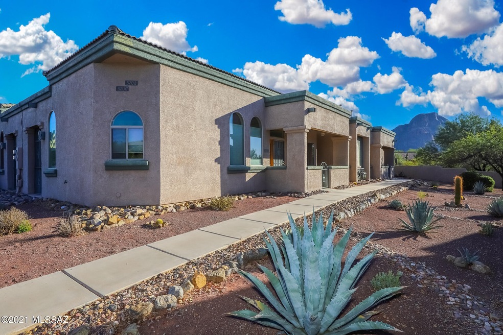 5708 W Treasure Cove Pl
