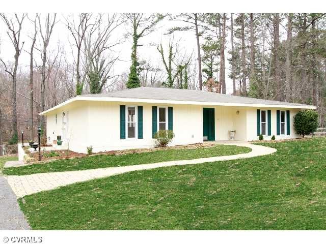 103 Holly Dr, Manakin Sabot, VA 23103 - photo 1