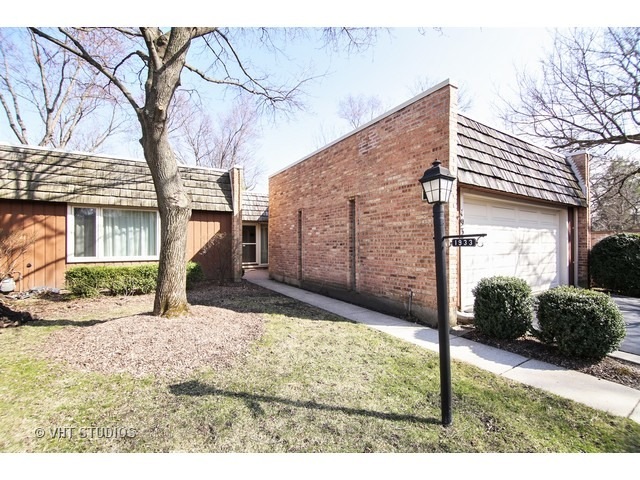 1933 Somerset Ln unit 62, Northbrook, IL 60062 - photo 1