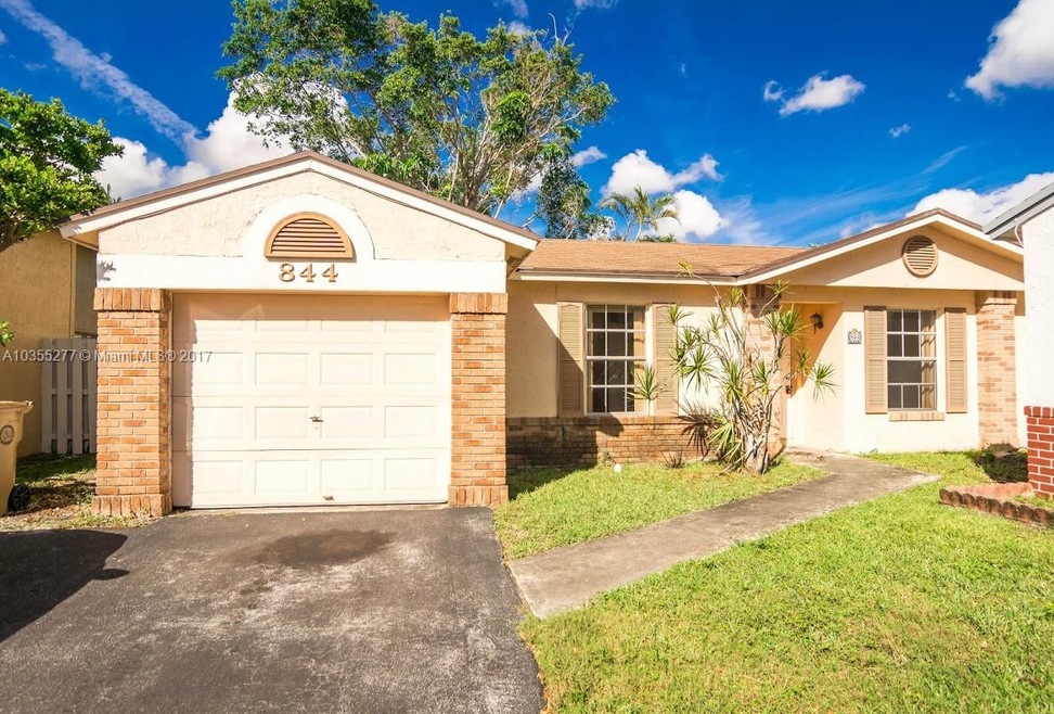 844 Cumberland Terrace, Davie, FL 33325 - photo 1