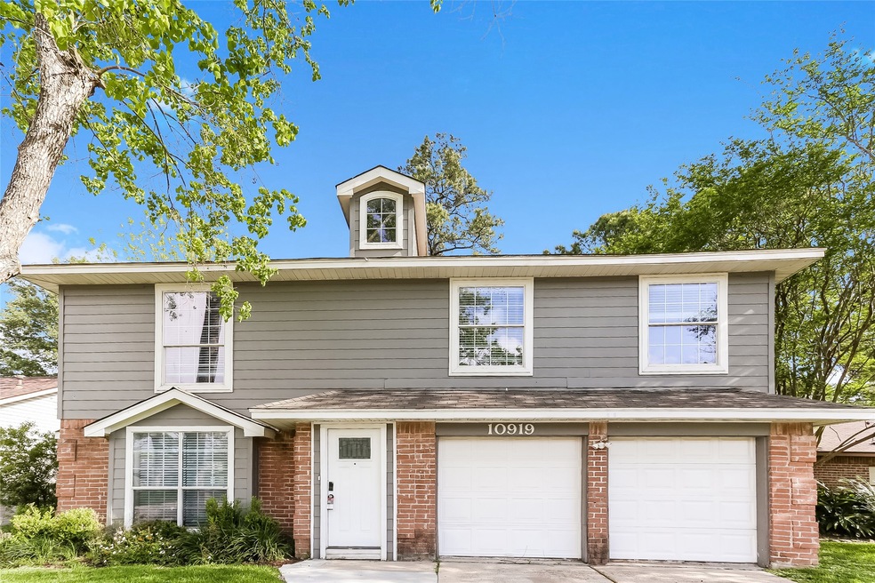 10919 Maple Rock Dr, Humble, TX 77396 - photo 1
