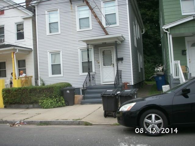 Front of home one 106 morris new haven Ct