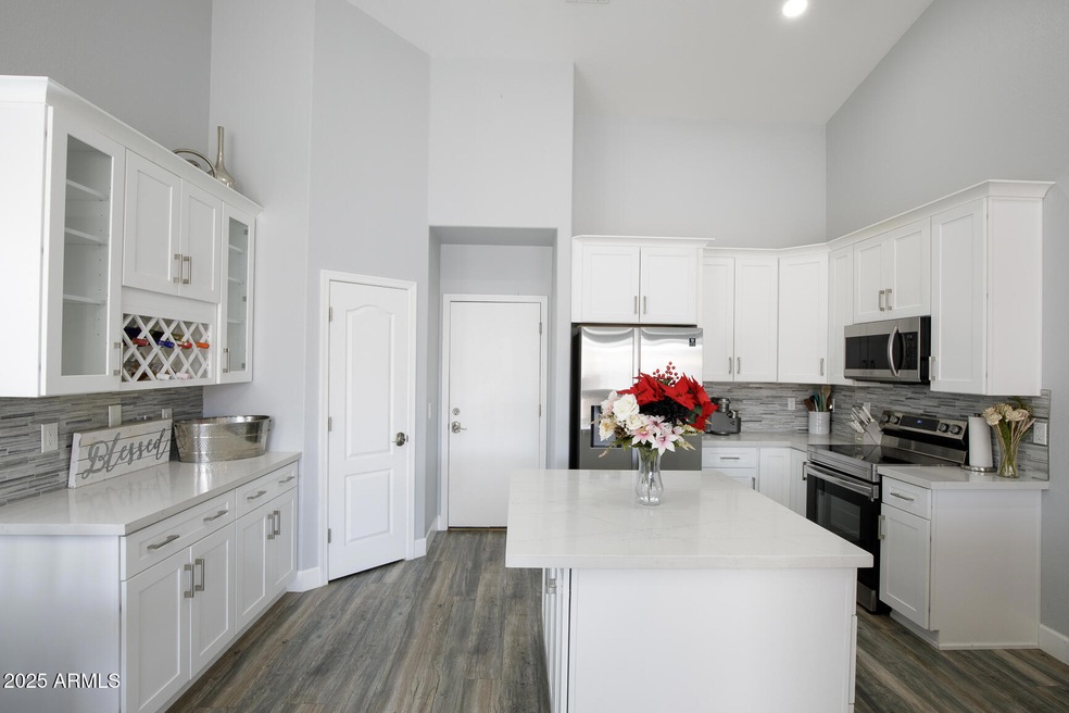 13018 W Pershing St-7