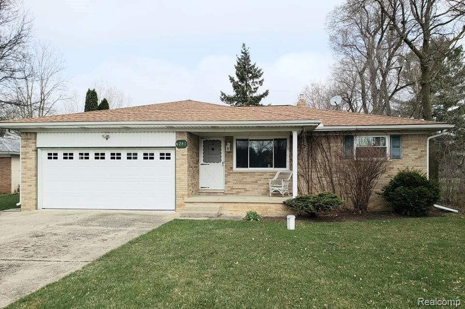 6282 W Court St, Flint, MI 48532 - photo 1