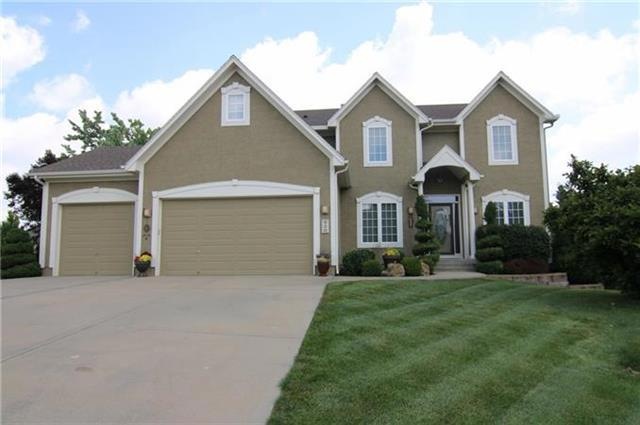 920 Hedge Apple Place, Raymore, MO 64083 - photo 1