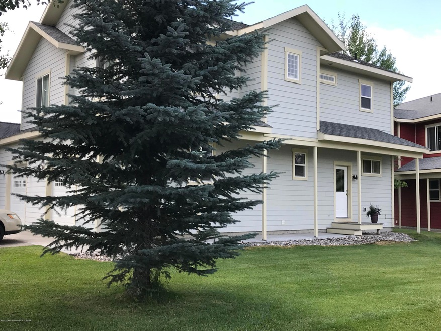Hooper Exterior