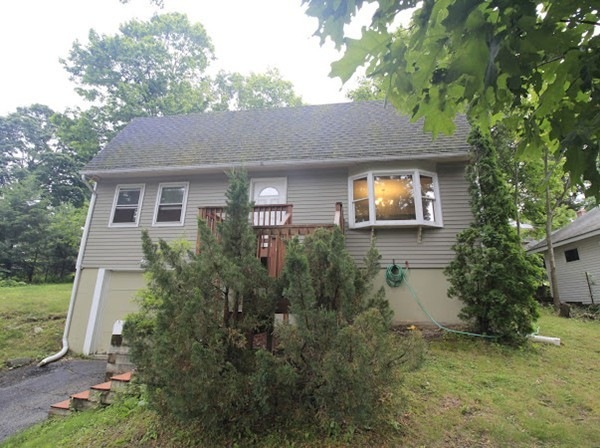 31 Iowa St, Worcester, MA 01602 - photo 1