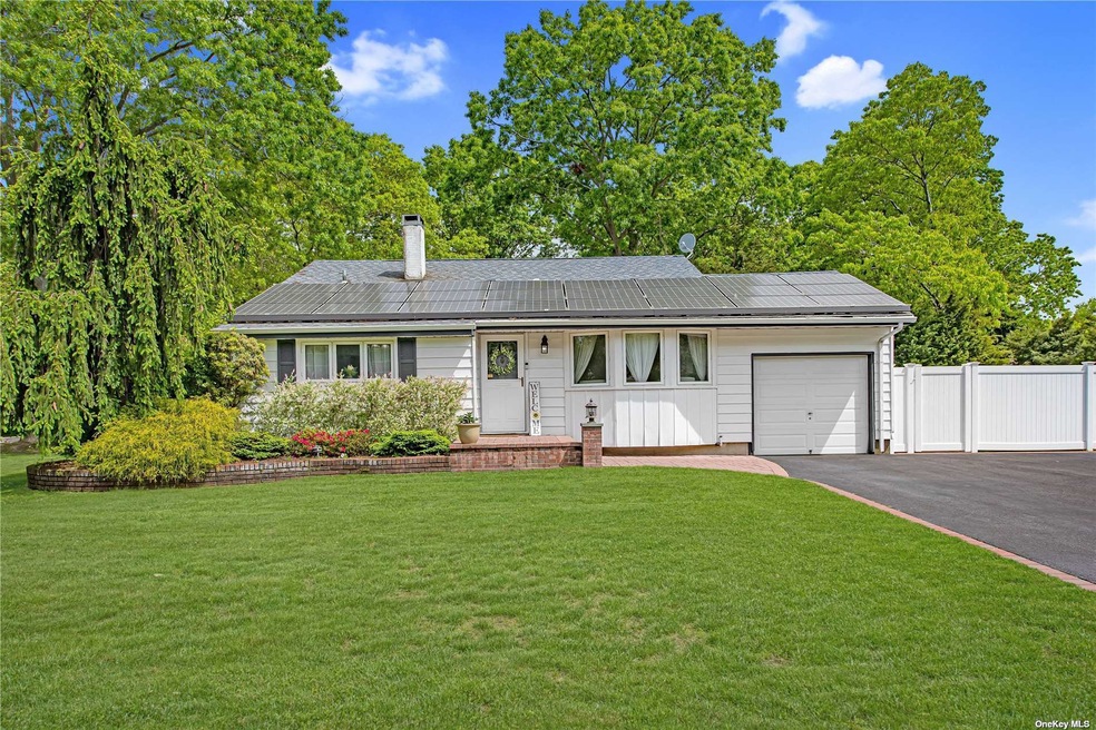 2801 Billy Ct, Medford, NY 11763 - photo 1