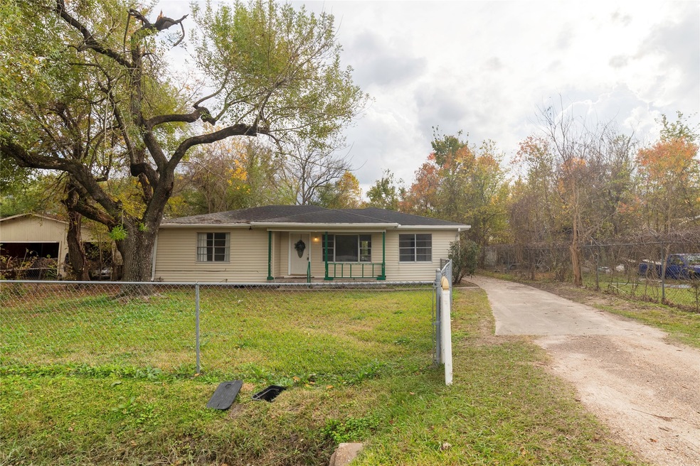 215 Raymac St, Houston, TX 77037 - photo 1