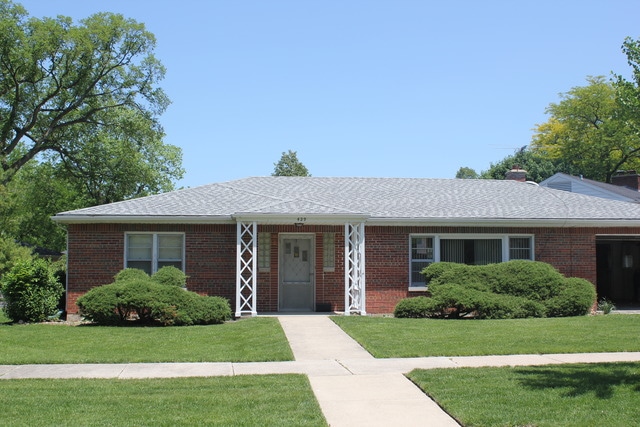 429 S Stratford Ave, Elmhurst, IL 60126 - photo 1