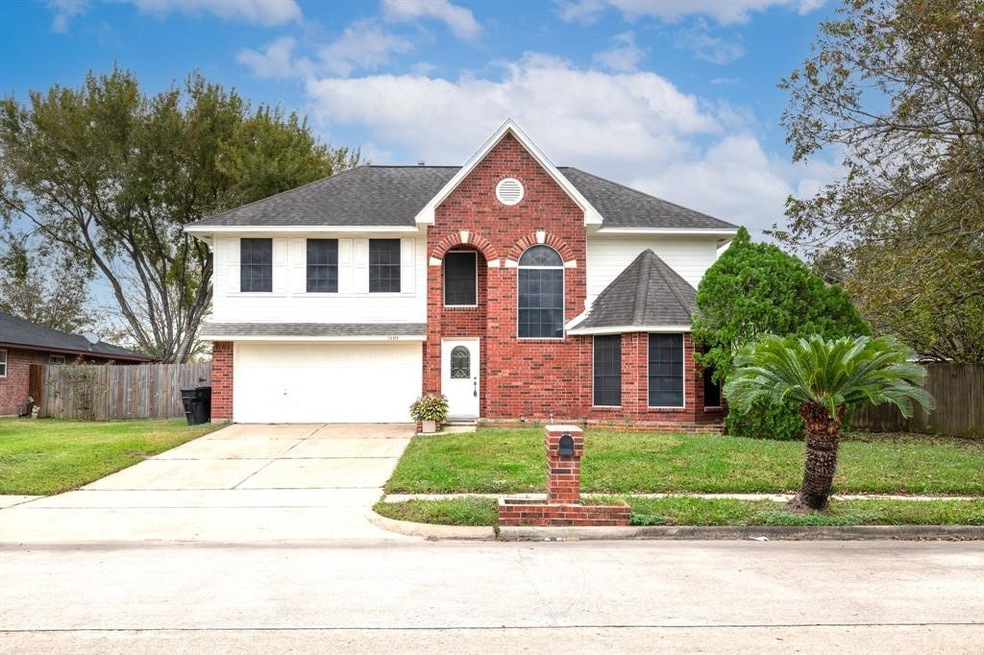 10919 Gulf Bridge Ct, Houston, TX 77075 - photo 1