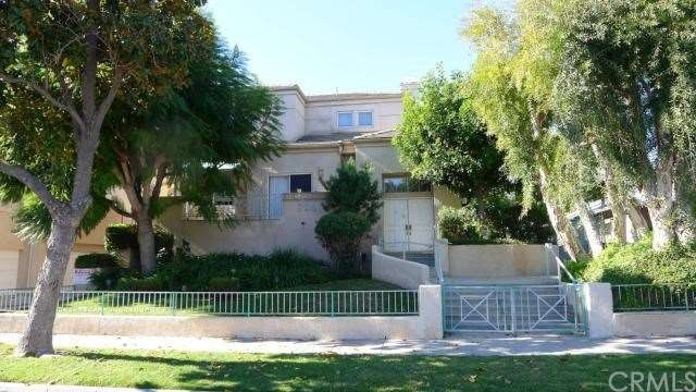 Village Stoneman complex curb appeal