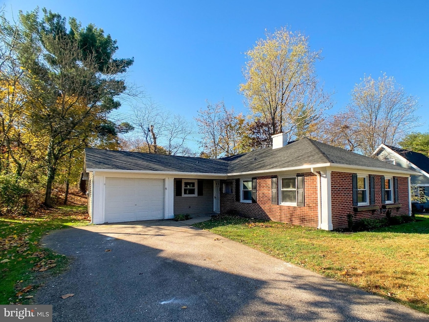 8 Pheasant Ln, Willingboro, NJ 08046 - photo 1