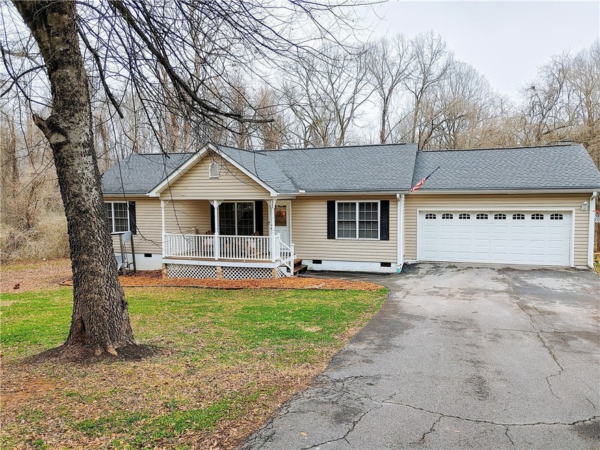 222 Harry Davis Dr, Liberty, SC 29657 - photo 1