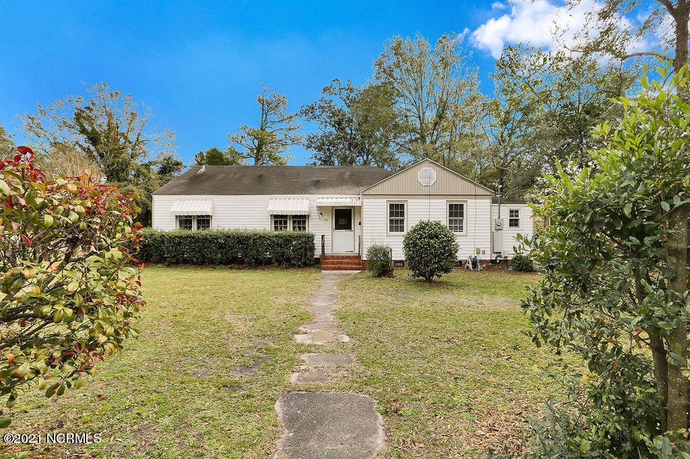 901BryanAvenue-01