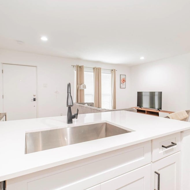 For Rent $1,225/month