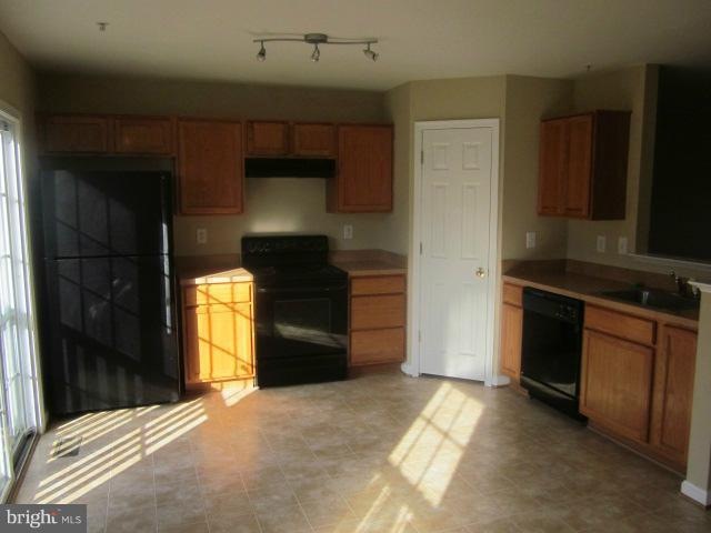 9509 Branchleigh Rd, Randallstown, MD 21133 - photo 1