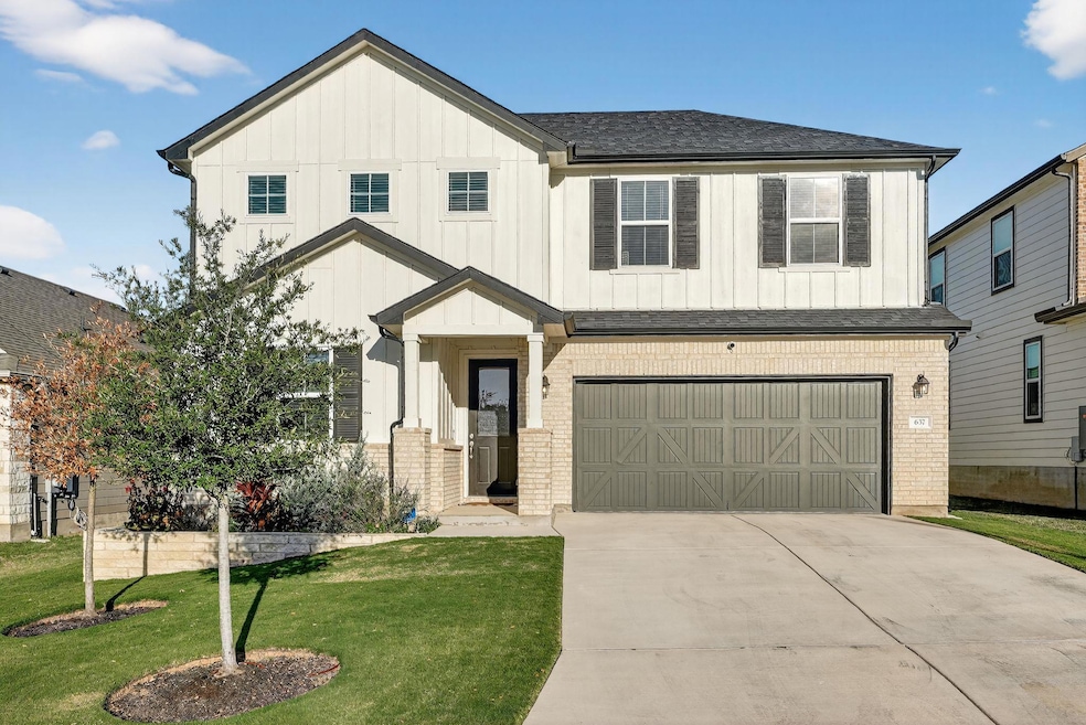 637 Seabiscuit Dr, Jarrell, TX 76537 - photo 1