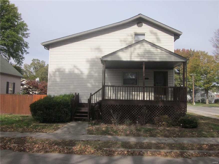 102 W Apple St, Freeburg, IL 62243 - photo 1