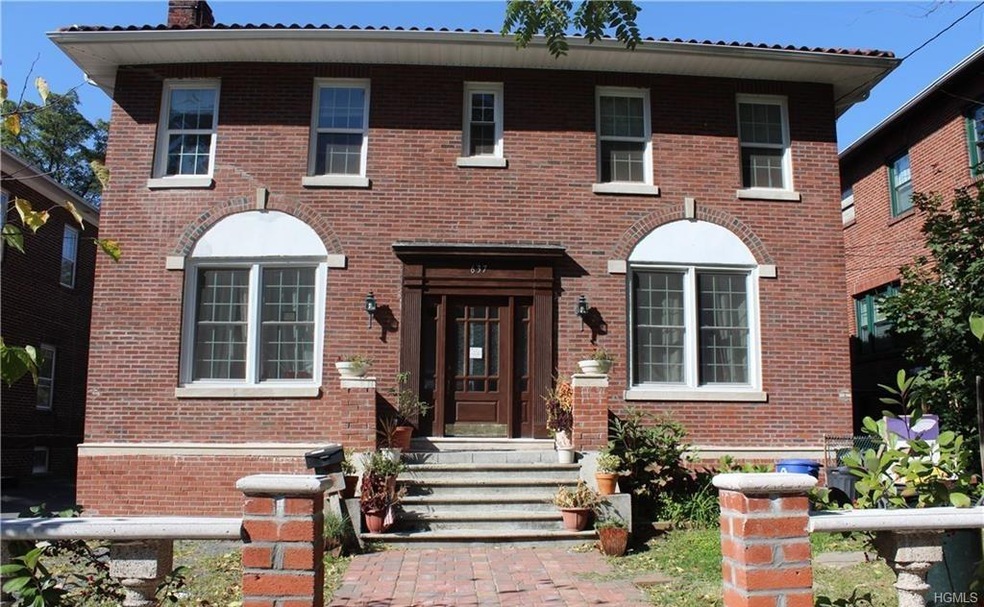 637 Warburton Ave unit 2, Yonkers, NY 10701 - photo 1