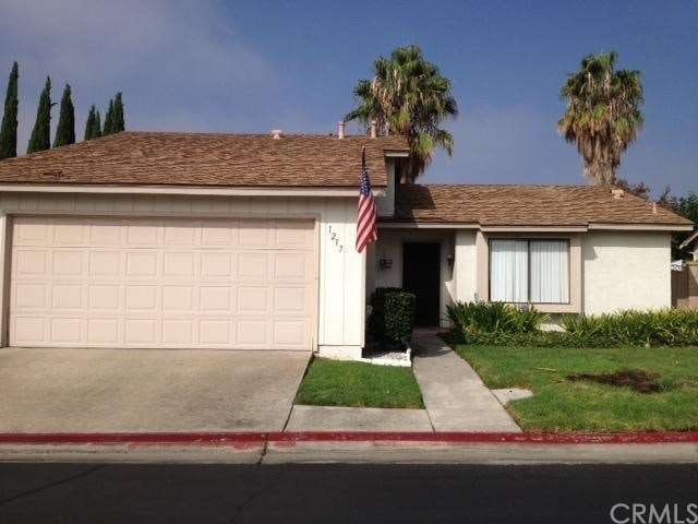 1217 Wedgewood Ln